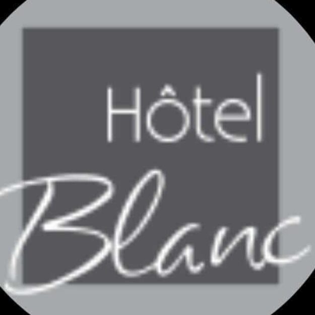 Hôtel restaurant blanc